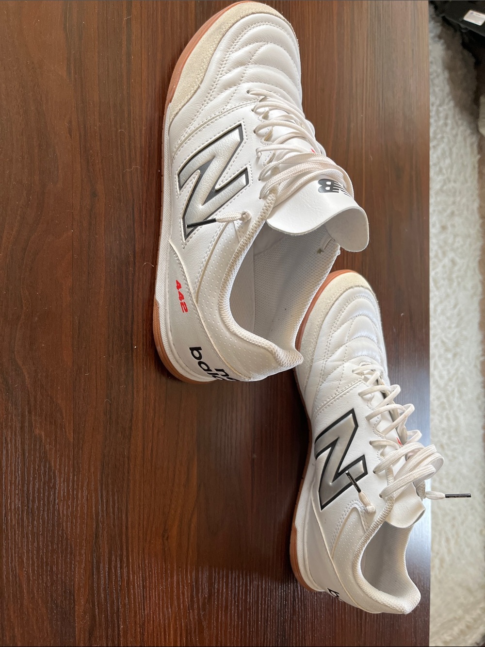 New Balance 442 Men’s White Athletic Turf Shoes with Gum Outsole Size 11